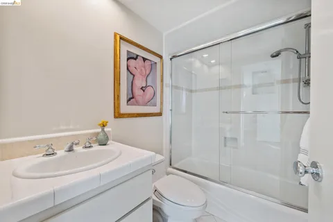 $998,000 | 11 Hawks Hill Court, Oakland, CA 94618