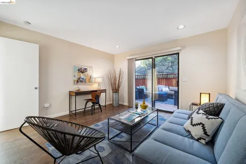 $998,000 | 11 Hawks Hill Court, Oakland, CA 94618