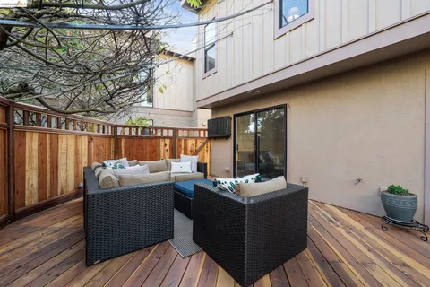 $998,000 | 11 Hawks Hill Court, Oakland, CA 94618
