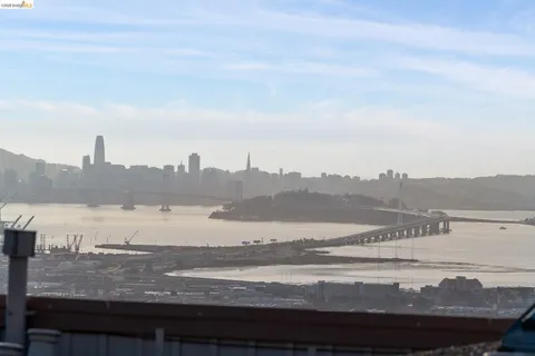 $998,000 | 11 Hawks Hill Court, Oakland, CA 94618