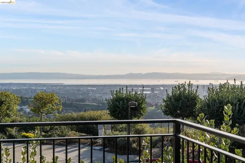 $998,000 | 11 Hawks Hill Court, Oakland, CA 94618