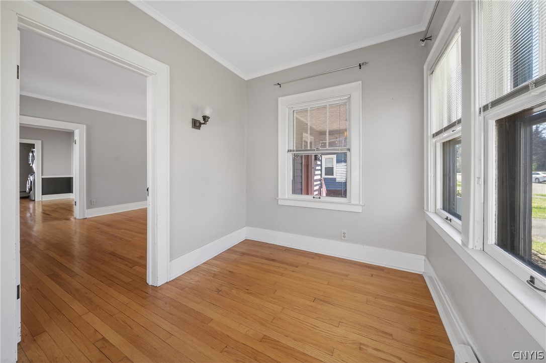 411 Robineau Road Syracuse, NY 13207 - Photo 9 of 50 Sunroom, office, kids play area?