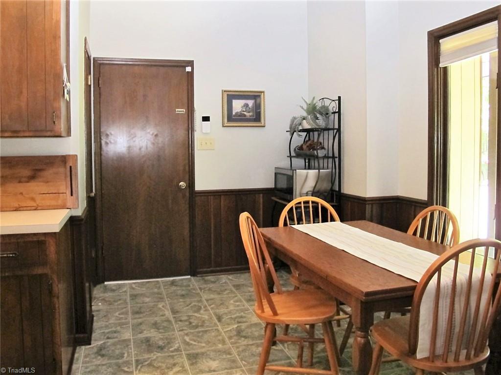 1877 Andrews Farm Road Whitsett, NC 27377 - Photo 7 of 23 Gallery Image 7