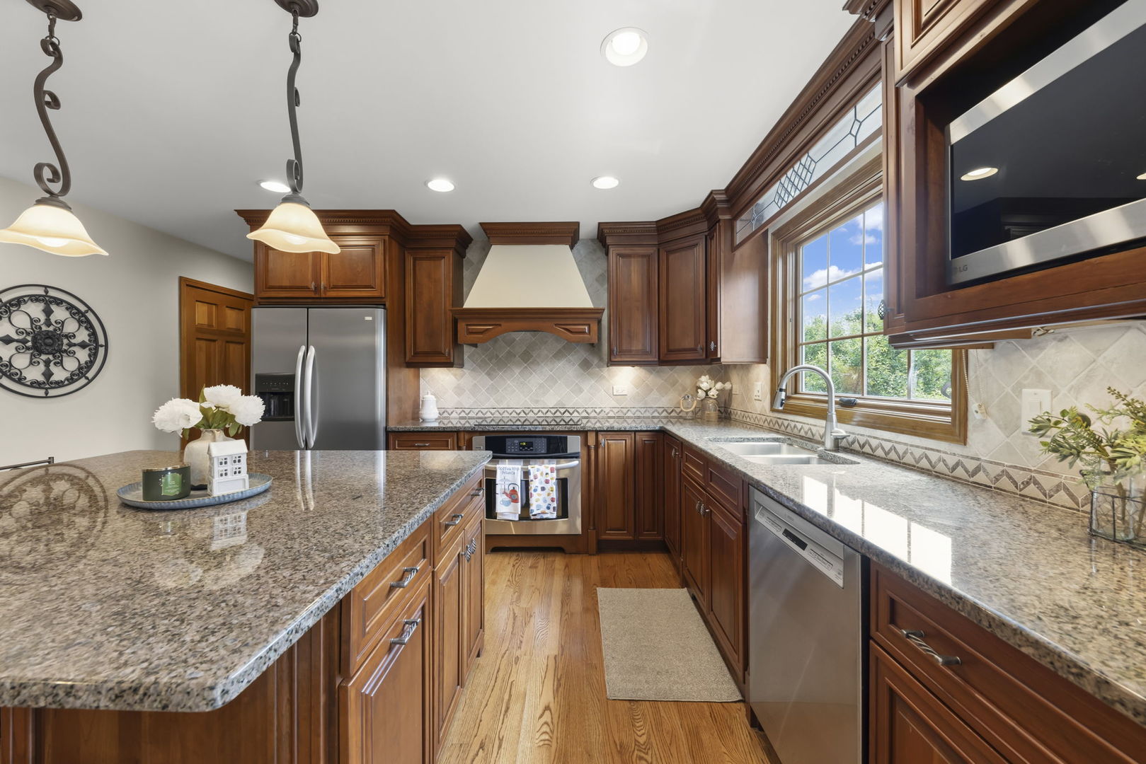 6344 Greene Road Woodridge, IL 60517 - Photo 8 of 42 Gallery Image 8