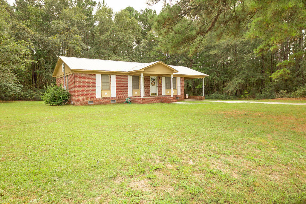 739 Dandridge Road Walterboro, SC 29488 - Photo 1 of 23 3T6A9573