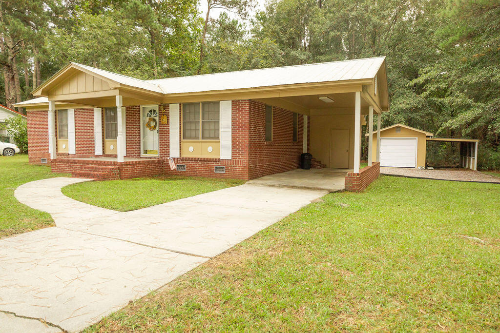 739 Dandridge Road Walterboro, SC 29488 - Photo 4 of 23 3T6A9576