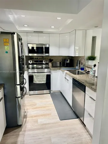 $369,000 | 8810 Southwest 123rd Court, Unit M202, Miami, FL 33186