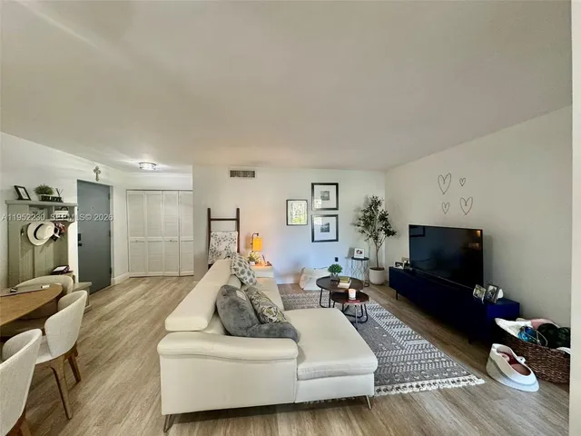 $369,000 | 8810 Southwest 123rd Court, Unit M202, Miami, FL 33186
