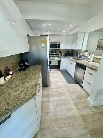 $369,000 | 8810 Southwest 123rd Court, Unit M202, Miami, FL 33186