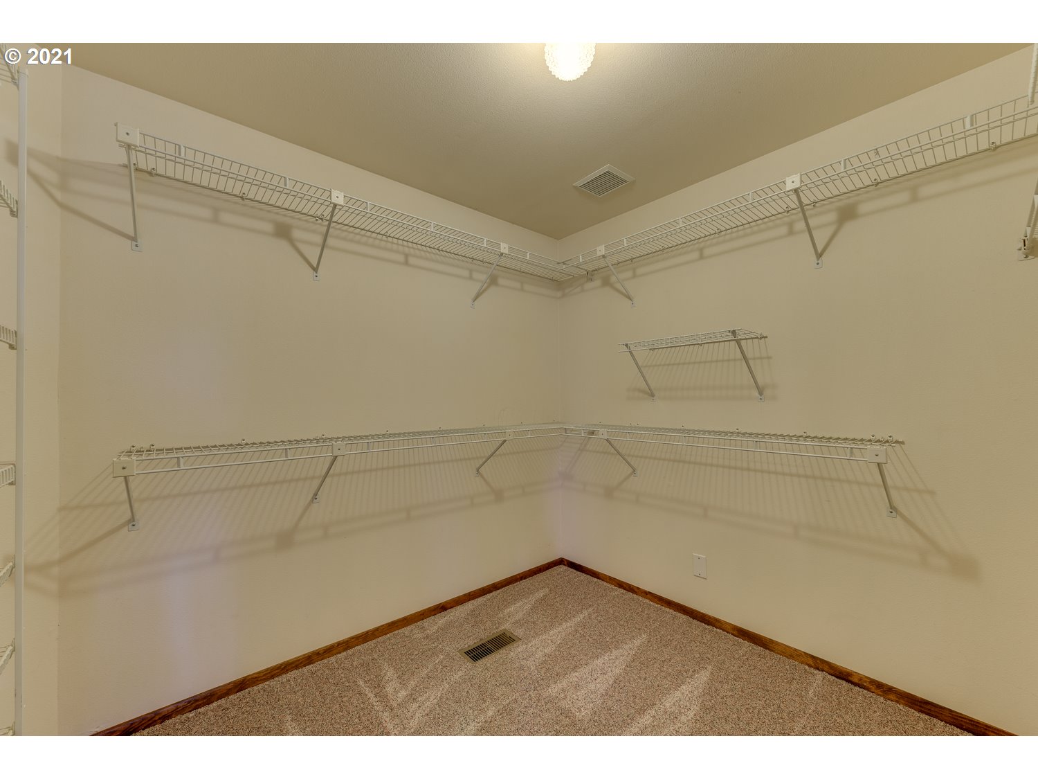 16005 Northeast 33rd Avenue Ridgefield, WA 98642 - Photo 20 of 32