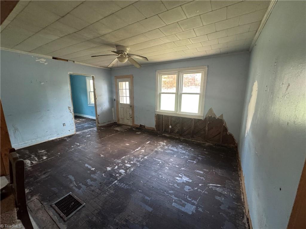 1076 Clingman Road Ronda, NC 28670 - Photo 10 of 15 Gallery Image 10