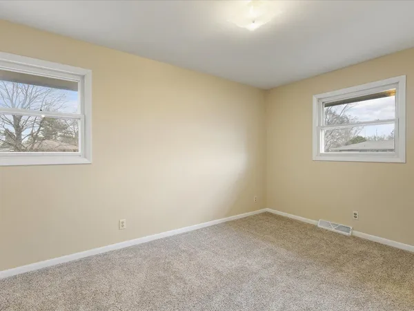 $230,000 | 8420 Bobolink Drive, Machesney Park, IL 61115