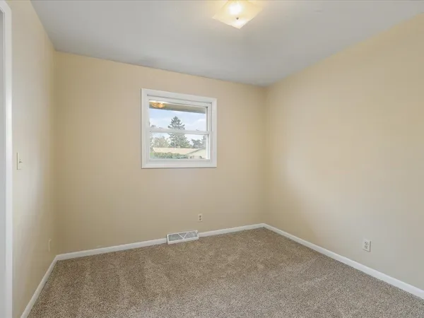 $230,000 | 8420 Bobolink Drive, Machesney Park, IL 61115