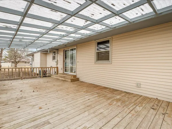 $230,000 | 8420 Bobolink Drive, Machesney Park, IL 61115