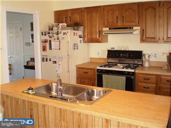 702 Cypress Road Warminster, PA 18974 - Photo 3 of 8