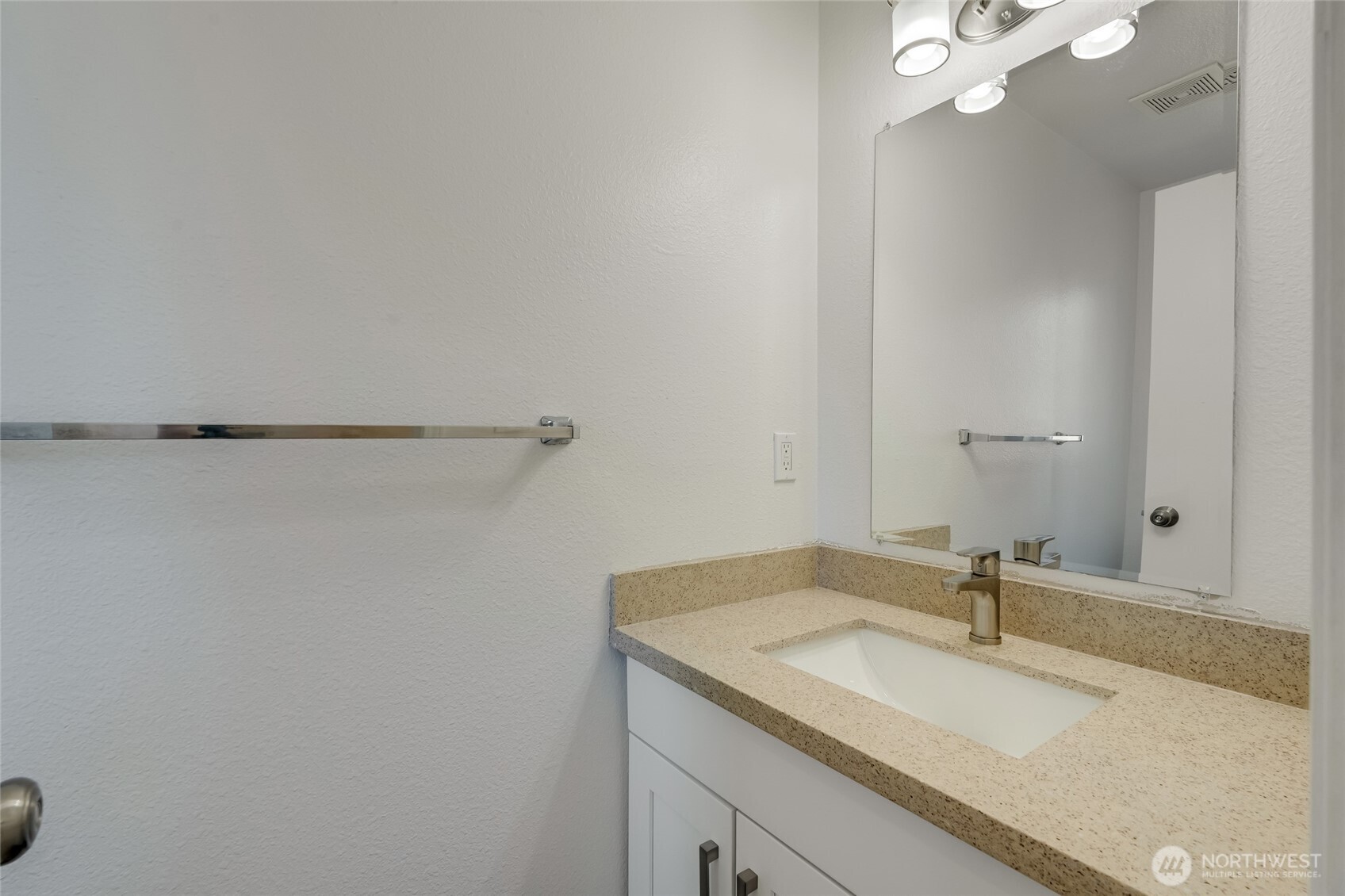701 Rachael Place Kent, WA 98032 - Photo 12 of 35 Gallery Image 12