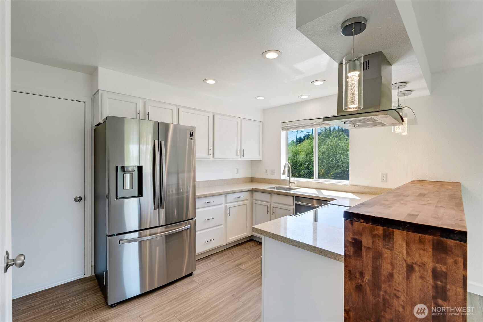 701 Rachael Place Kent, WA 98032 - Photo 8 of 35 Gallery Image 8