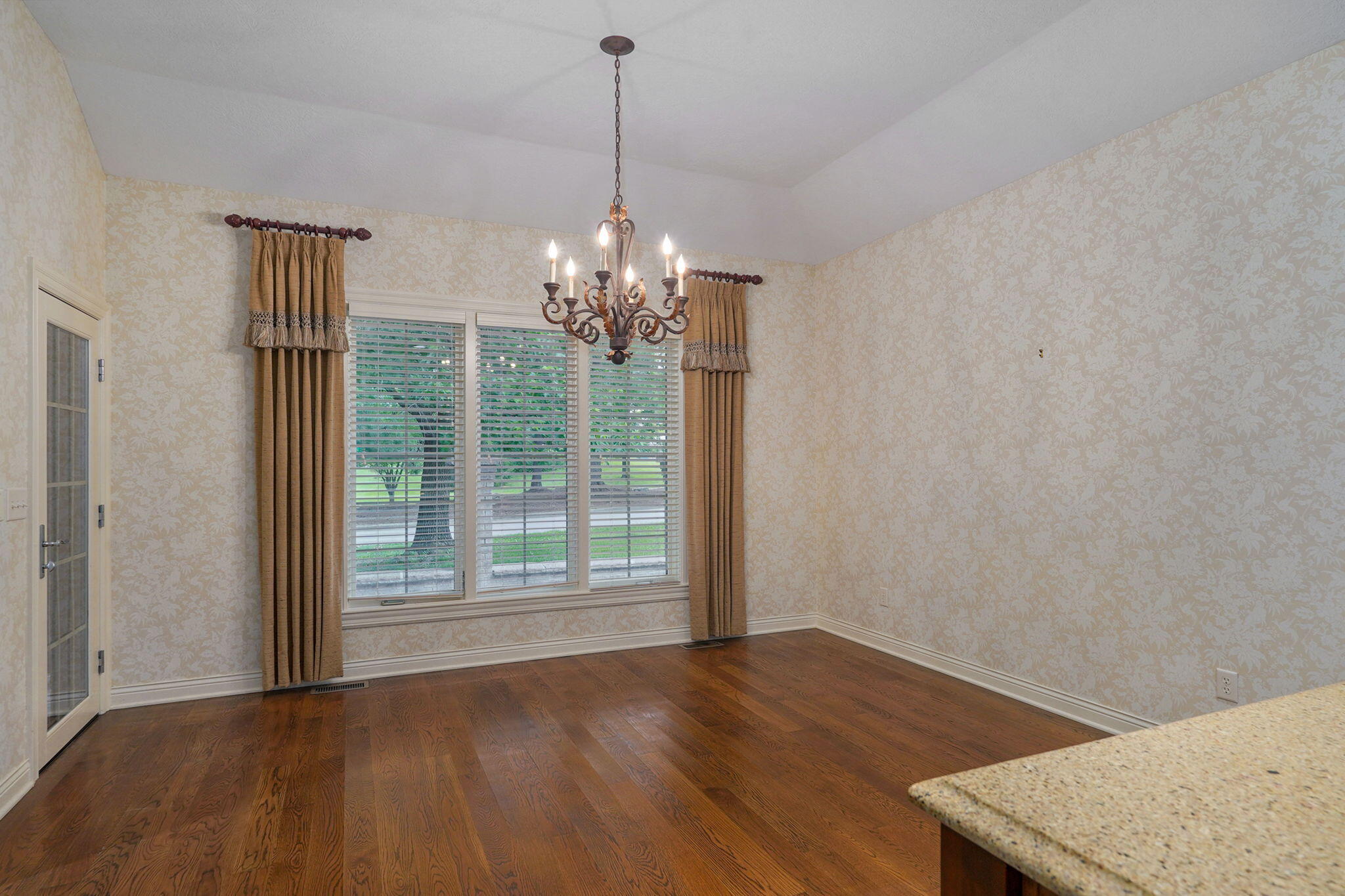3901 East Villa Way Springfield, MO 65809 - Photo 14 of 60 3901 E Villa Way-7