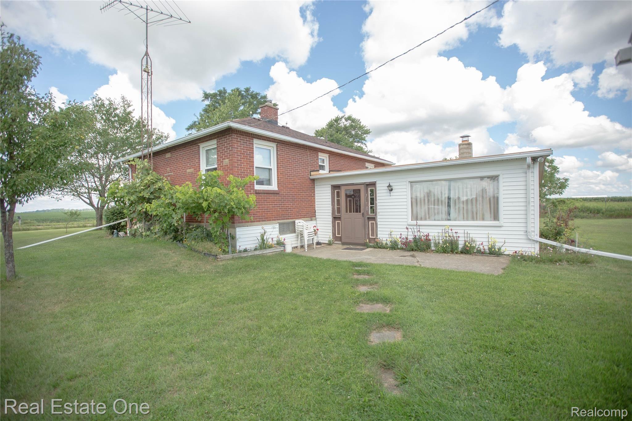 5387 Bricker Road Croswell, MI 48422 - Photo 4 of 26 0S4A4477.jpg