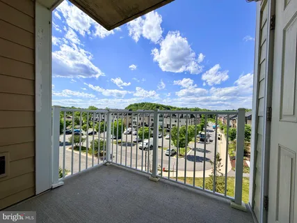 $2,300 | 6301 Edsall Road, Unit 418, Alexandria, VA 22312