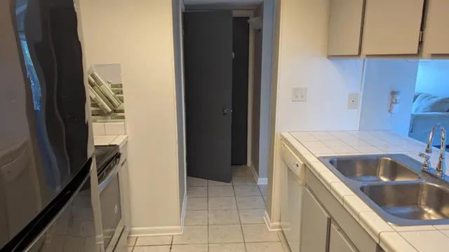 $1,300 | 216 Westwood Drive, Tallahassee, FL 32304