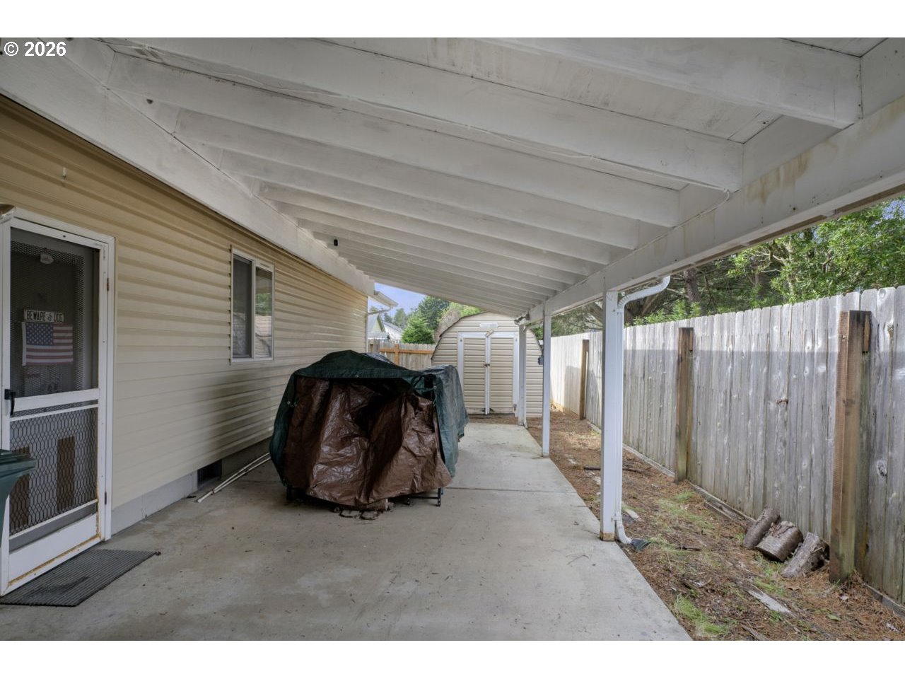 1960 40th Street Florence, OR 97439 - Photo 44 of 48 a view of a garage