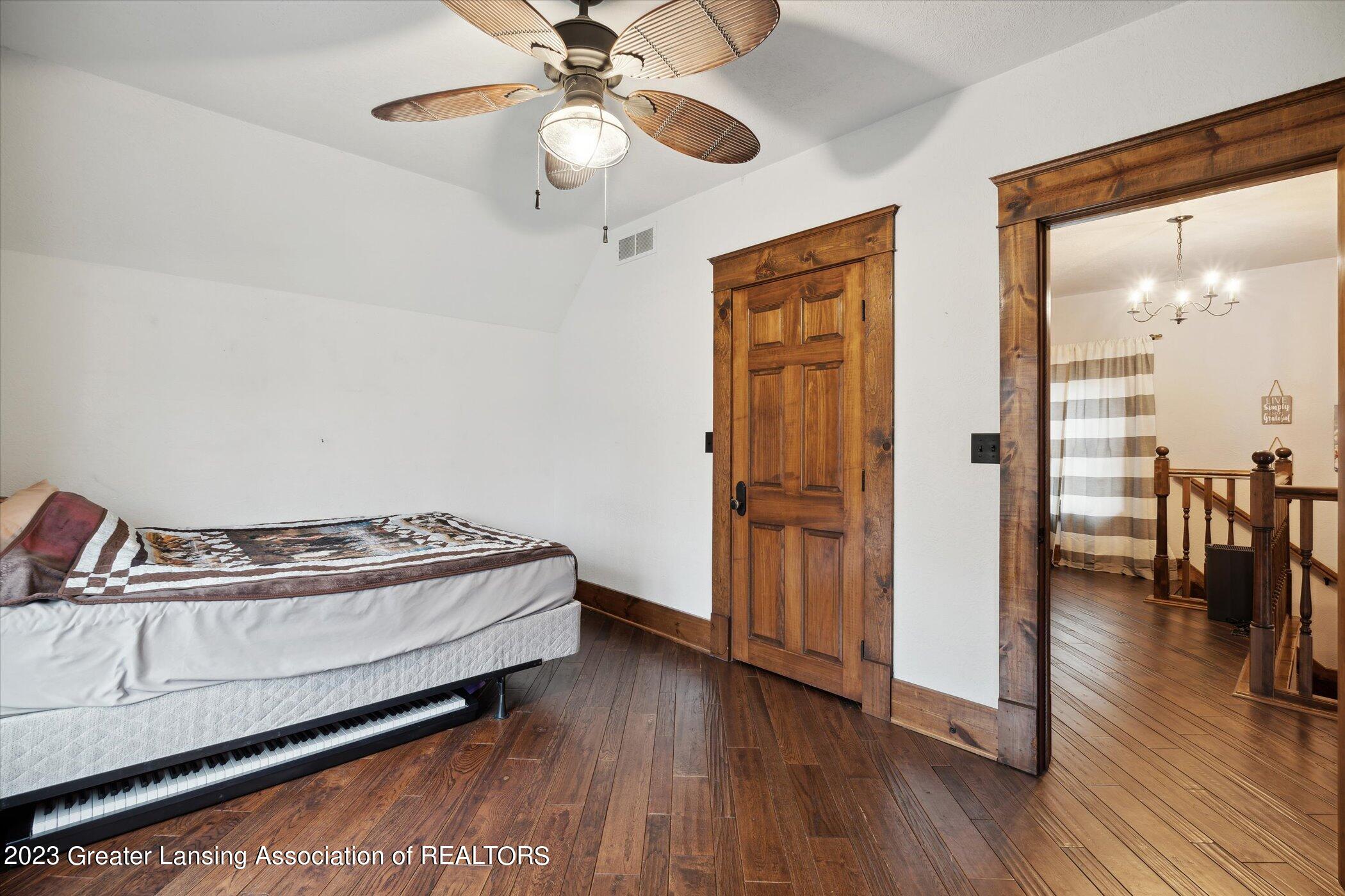 3290 East Howe Road Dewitt, MI 48820 - Photo 27 of 50 25-3290-E-Howe-Rd-DeWitt-MI-48820-Window