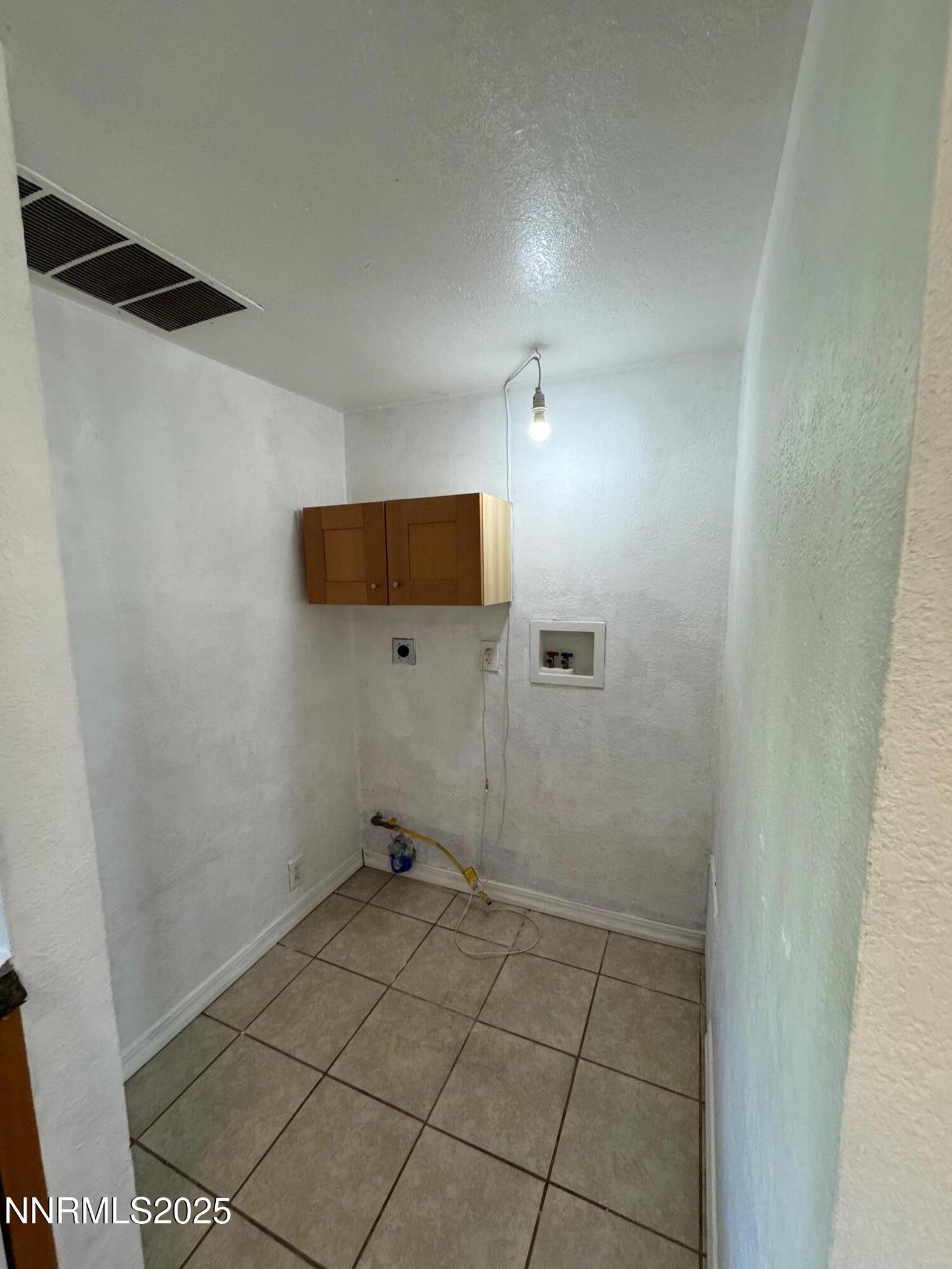 215 North Roop Street Carson City, NV 89701 - Photo 12 of 21 IMG_2181