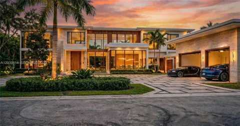 $15,900,000 | 6100 West Suburban Drive, Pinecrest, FL 33156
