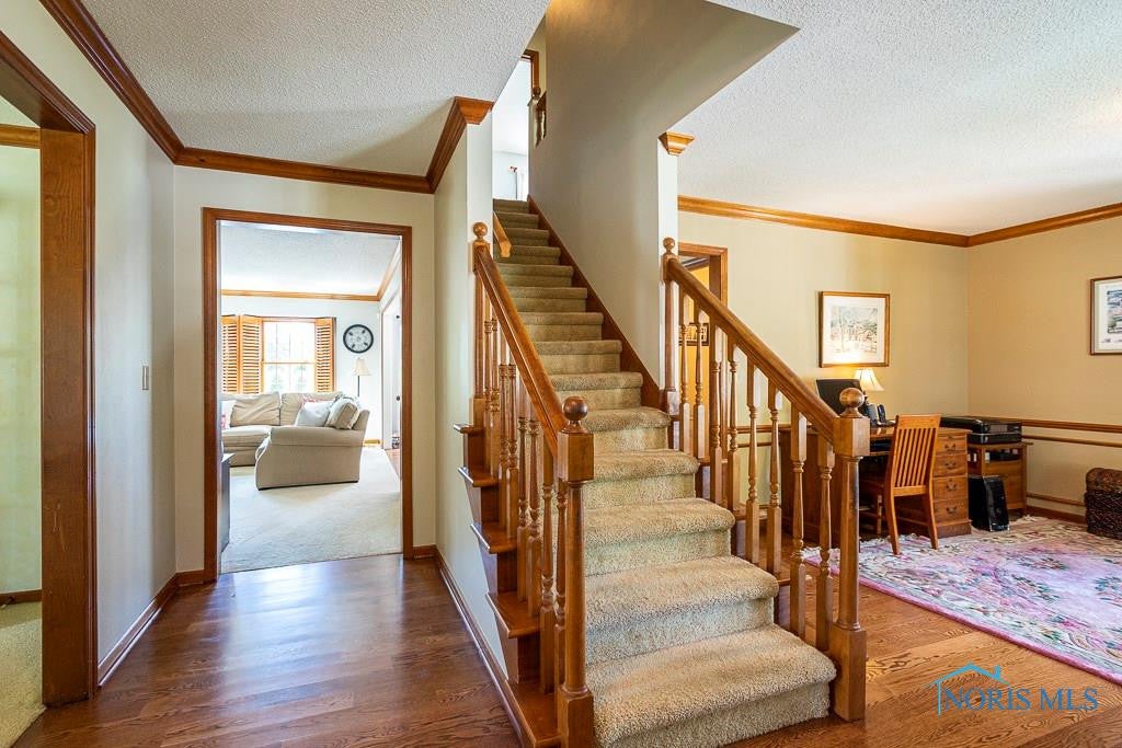 399 Rutledge Court Perrysburg, OH 43551 - Photo 5 of 34 Gallery Image 5