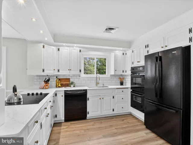 $650,000 | 2010 Landis Valley Road, Lancaster, PA 17601