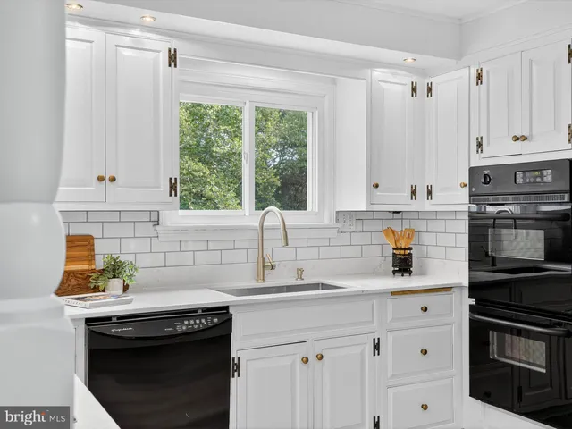 $650,000 | 2010 Landis Valley Road, Lancaster, PA 17601