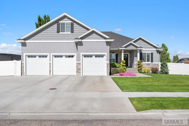 $799,000 | 4135 Hazelwood Way, Ammon, ID 83406