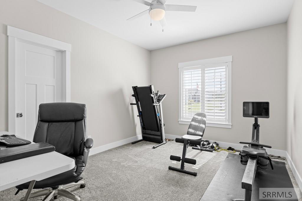 4135 Hazelwood Way Ammon, ID 83406 - Photo 11 of 92