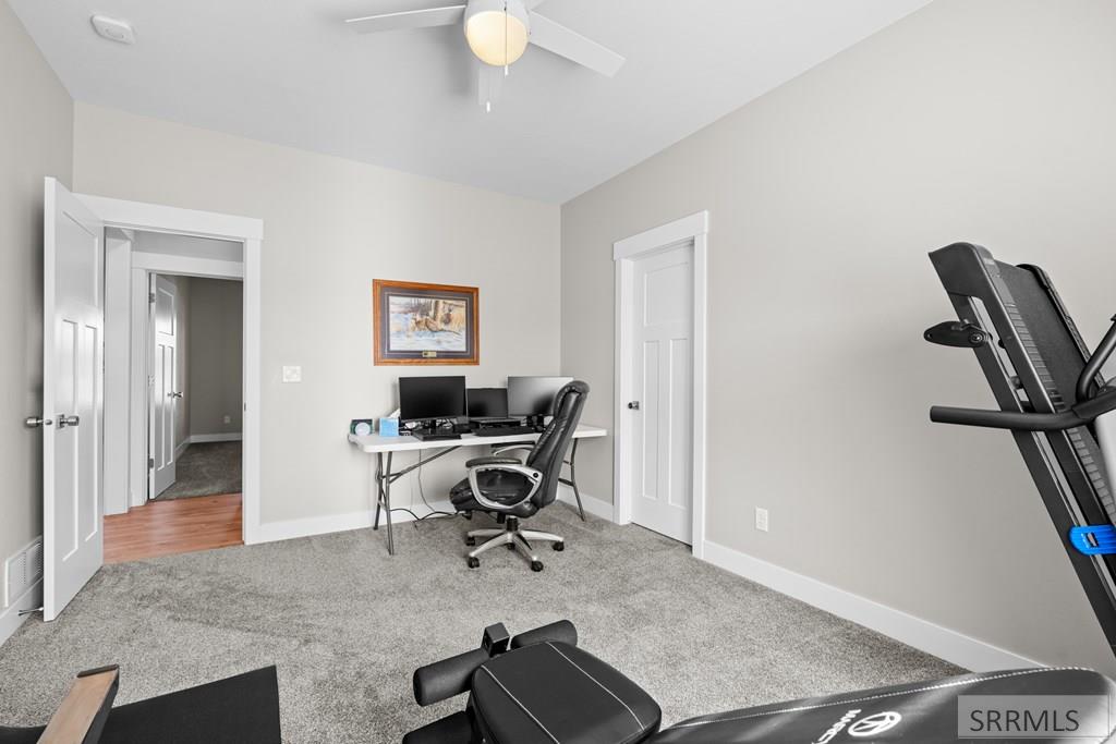 4135 Hazelwood Way Ammon, ID 83406 - Photo 12 of 92