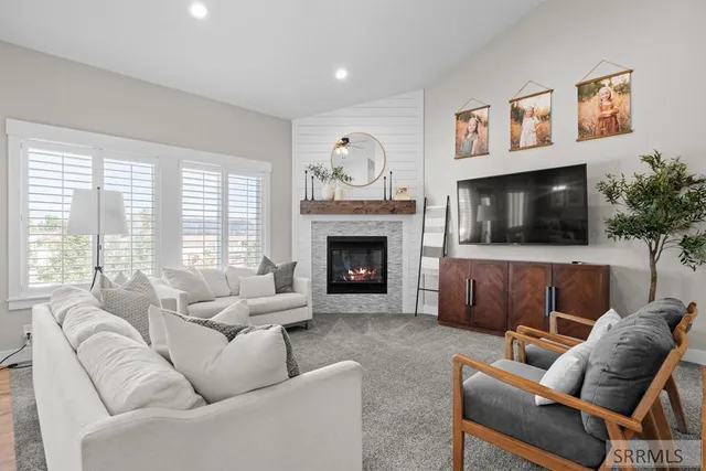 $799,000 | 4135 Hazelwood Way, Ammon, ID 83406