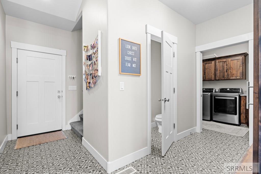 4135 Hazelwood Way Ammon, ID 83406 - Photo 31 of 92