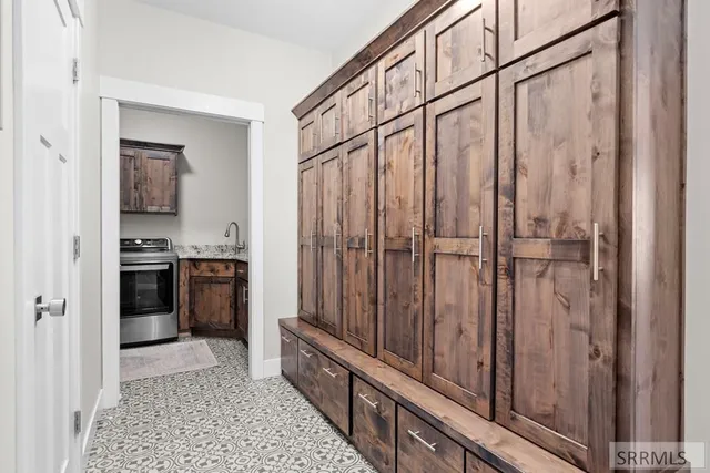 $799,000 | 4135 Hazelwood Way, Ammon, ID 83406