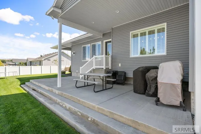 $799,000 | 4135 Hazelwood Way, Ammon, ID 83406