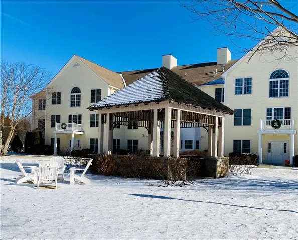 $300,000 | 15 Saw Mill Drive, Unit 103, North Kingstown, RI 02852