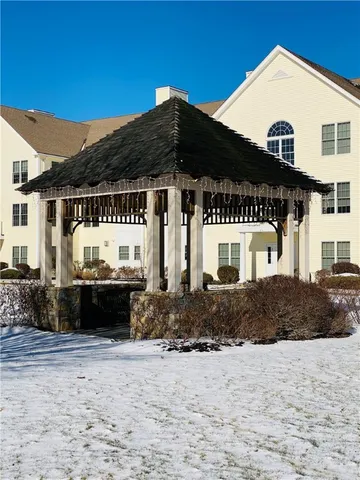 $300,000 | 15 Saw Mill Drive, Unit 103, North Kingstown, RI 02852