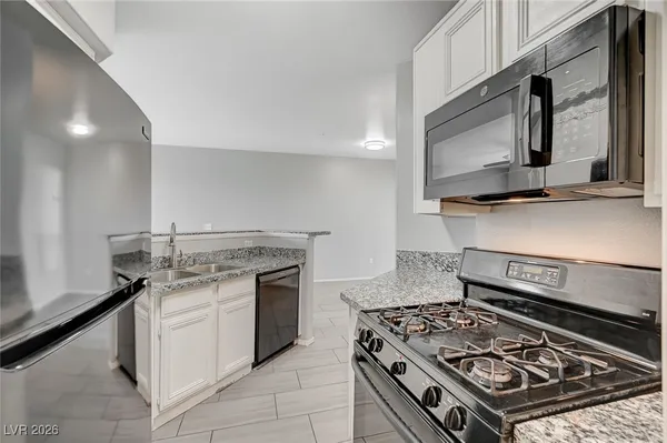 $250,000 | 7189 South Durango Drive, Unit 208, Las Vegas, NV 89113