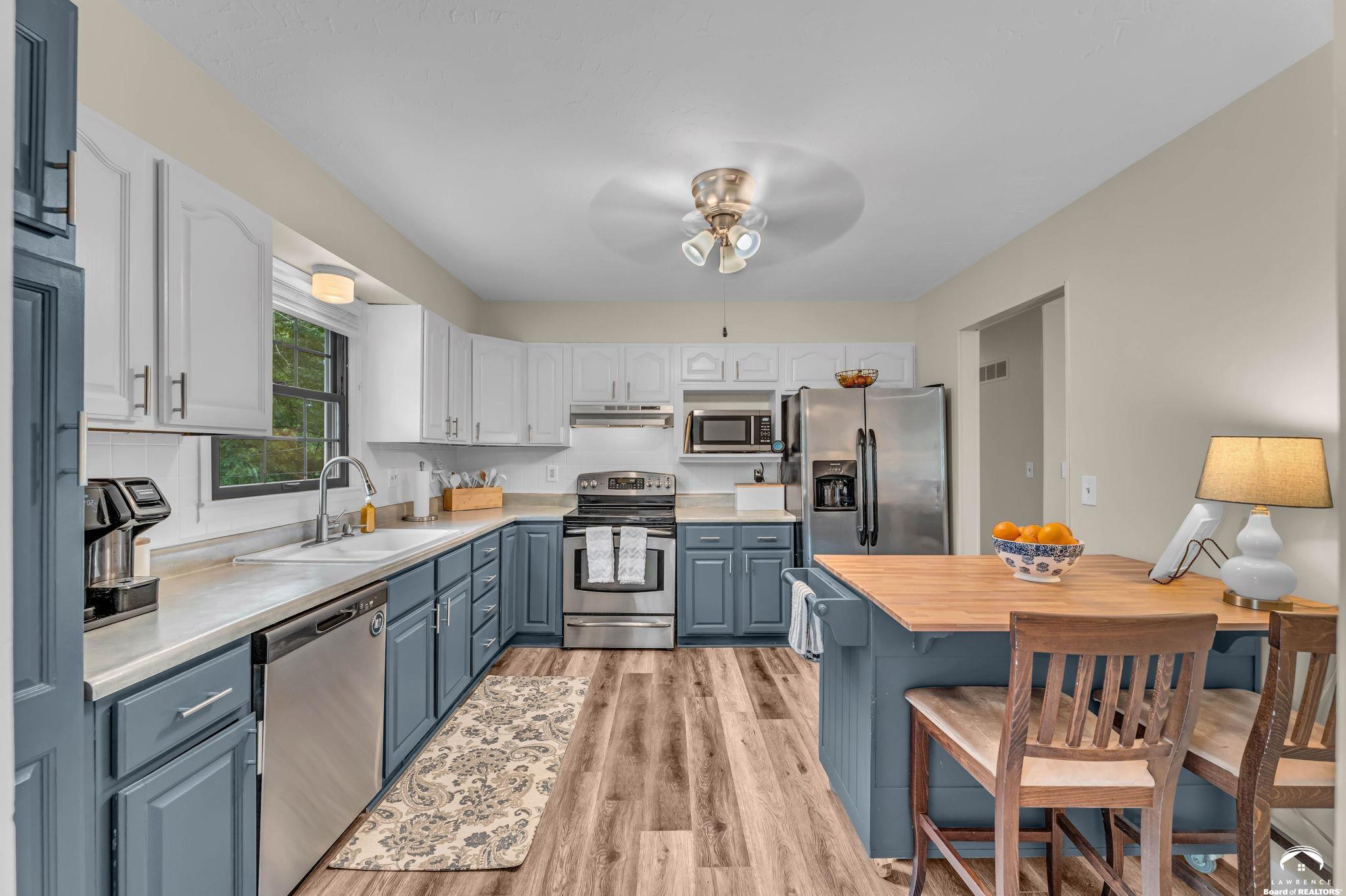 2122 Marvonne Road Lawrence, KS 66047 - Photo 14 of 45