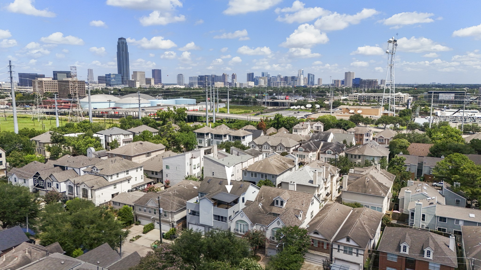 4236 Drake Street Houston, TX 77005 - Photo 42 of 43 Enjoy the best of both worlds with a peaceful neighborhood setting, just minutes from Houston's Galleria and Downtown dining, entertainment, and business districts.