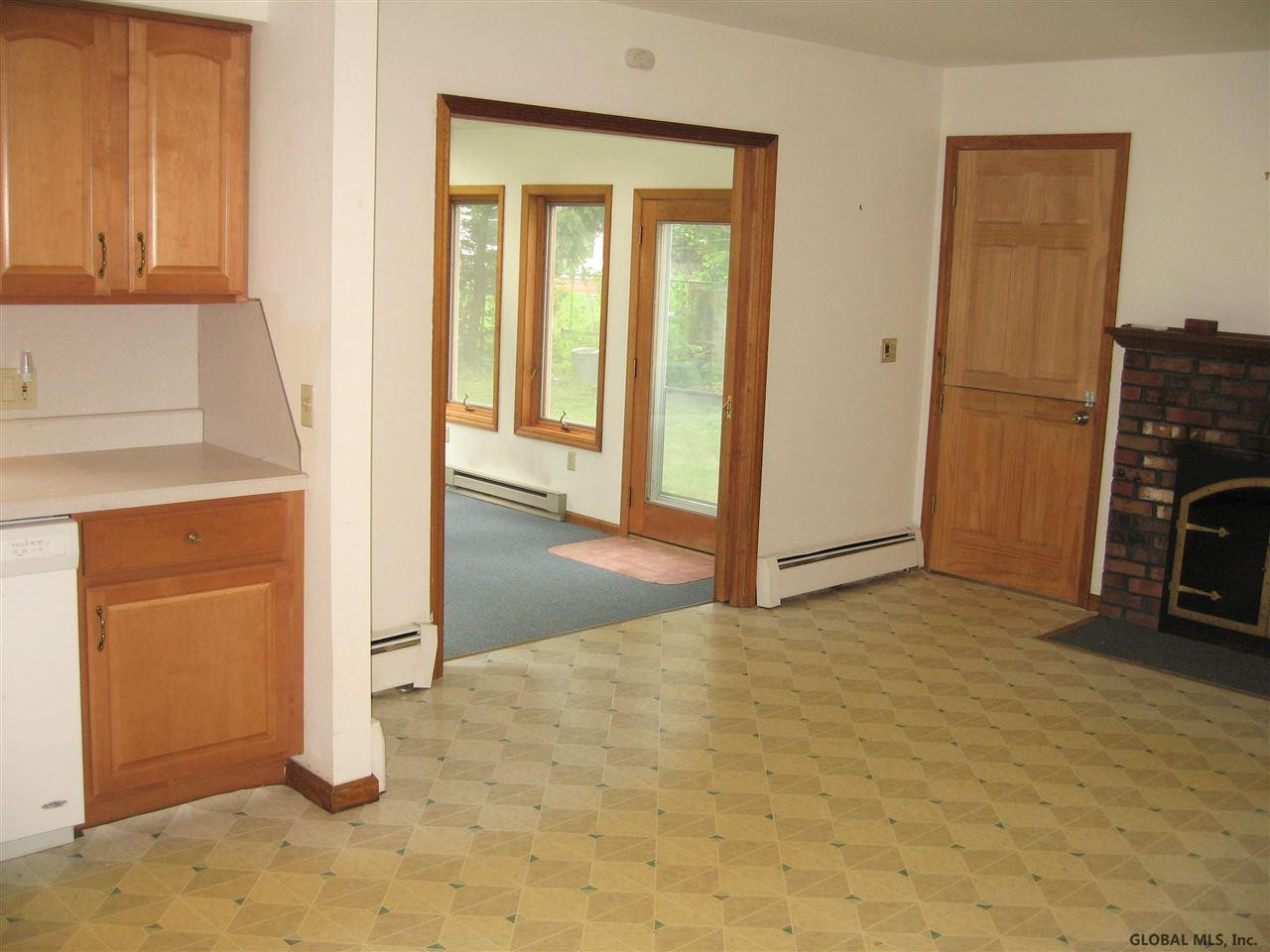 1265 Hempstead Road Niskayuna, NY 12309 - Photo 19 of 36 Photo 19
