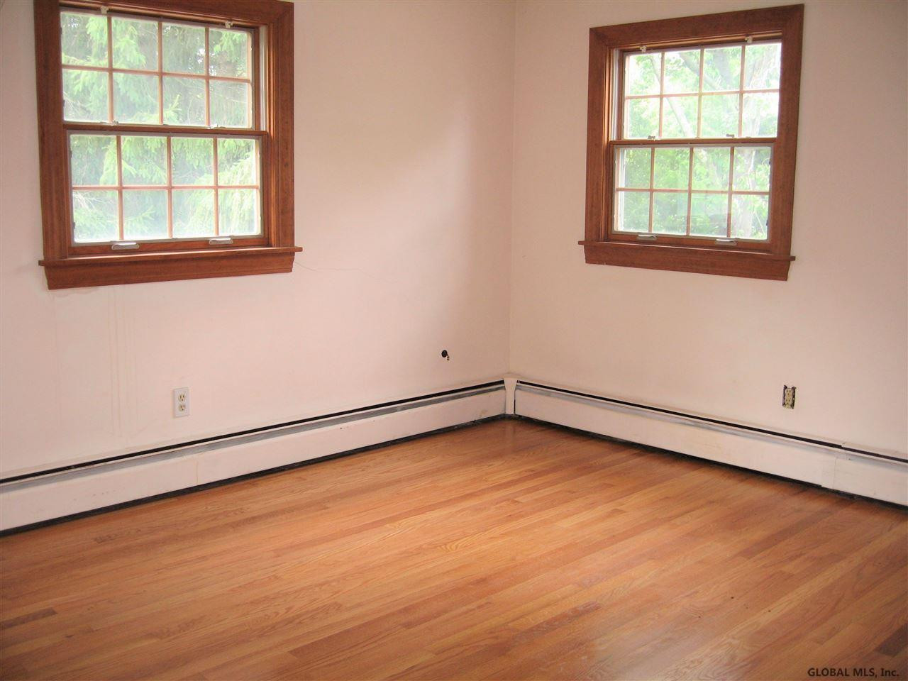 1265 Hempstead Road Niskayuna, NY 12309 - Photo 26 of 36 Photo 26