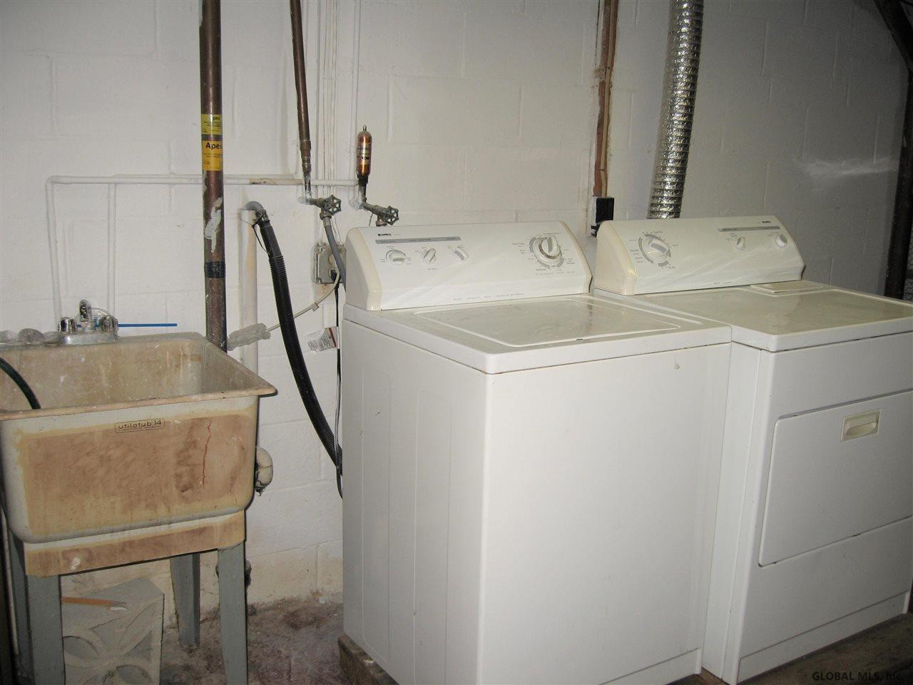 1265 Hempstead Road Niskayuna, NY 12309 - Photo 35 of 36 Photo 35