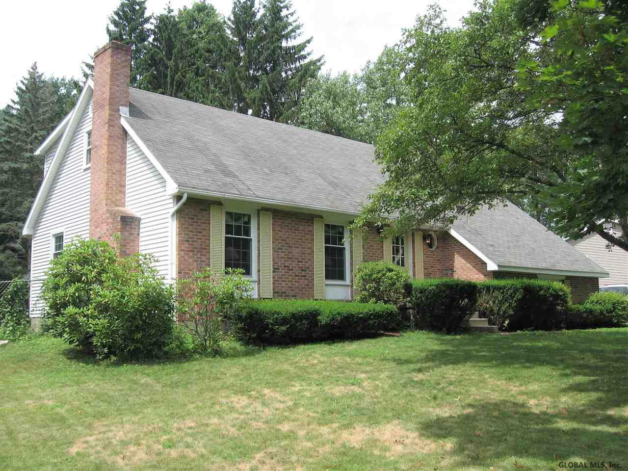 1265 Hempstead Road Niskayuna, NY 12309 - Photo 4 of 36 Photo 4