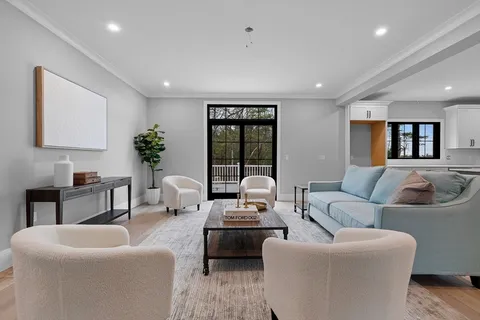 $2,199,000 | 1466 Main Street, Lynnfield, MA 01940