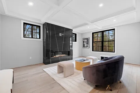 $2,199,000 | 1466 Main Street, Lynnfield, MA 01940